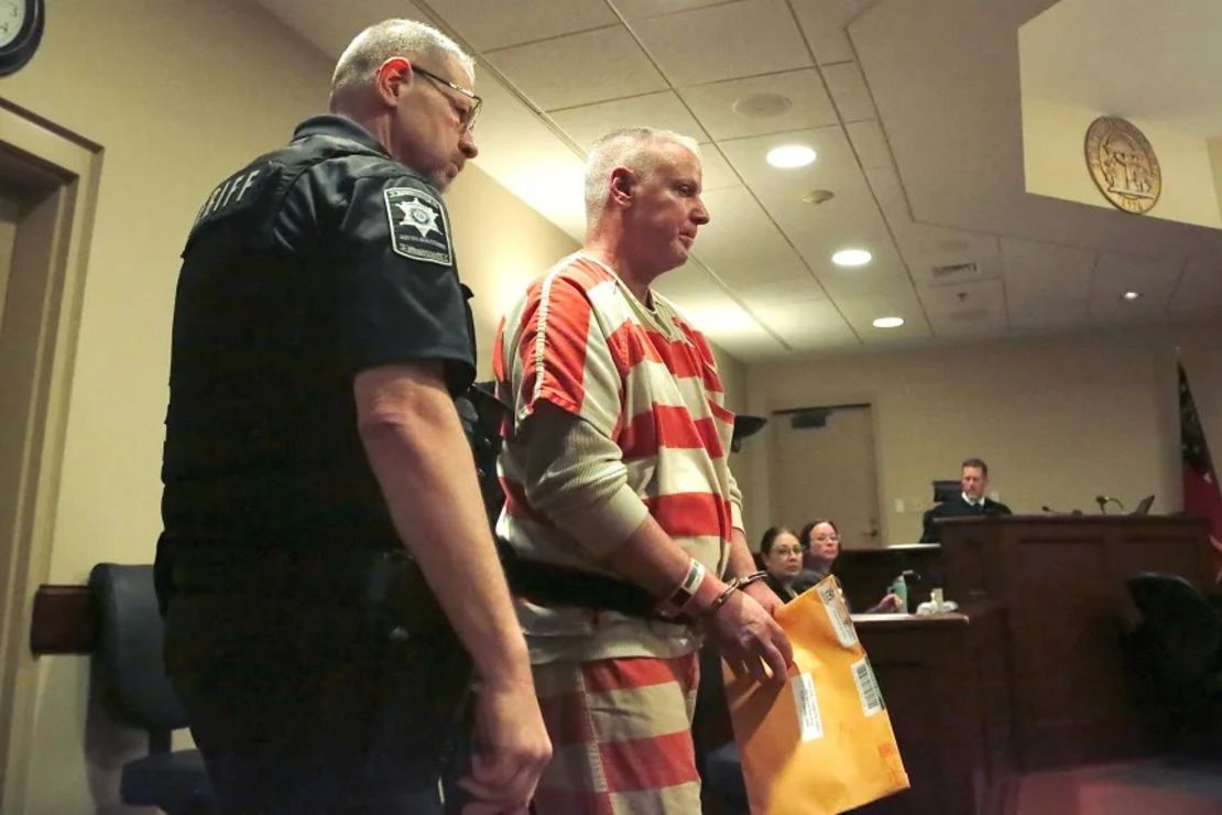 Colin Gray, padre de Colt Gray, el autor del tiroteo en una escuela de Georgia, fue declarado culpable de asesinato y homicidio involuntario en marzo de 2026.