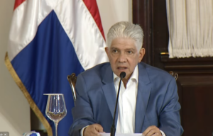 El ministro de Obras Públicas, Eduardo Estrella